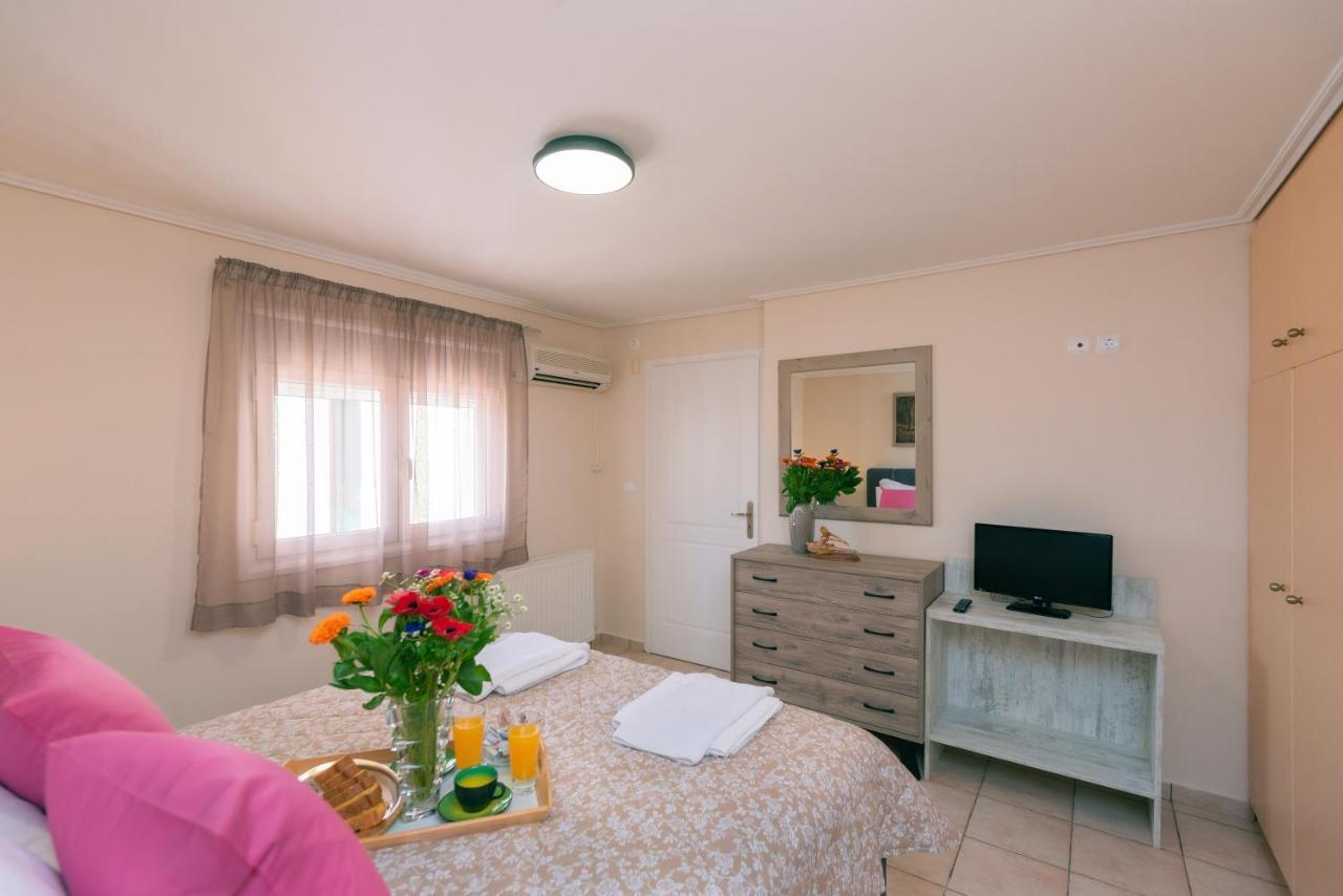 Georgia'S Holiday Apartment With Amazing Sea View Porto Rafti Bagian luar foto