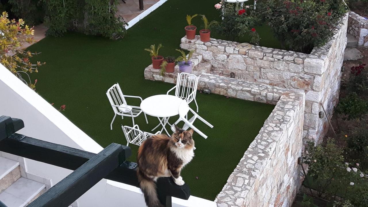 Georgia'S Holiday Apartment With Amazing Sea View Porto Rafti Bagian luar foto